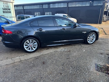 Used Jaguar XF 2014 for sale - 76701690: Photo