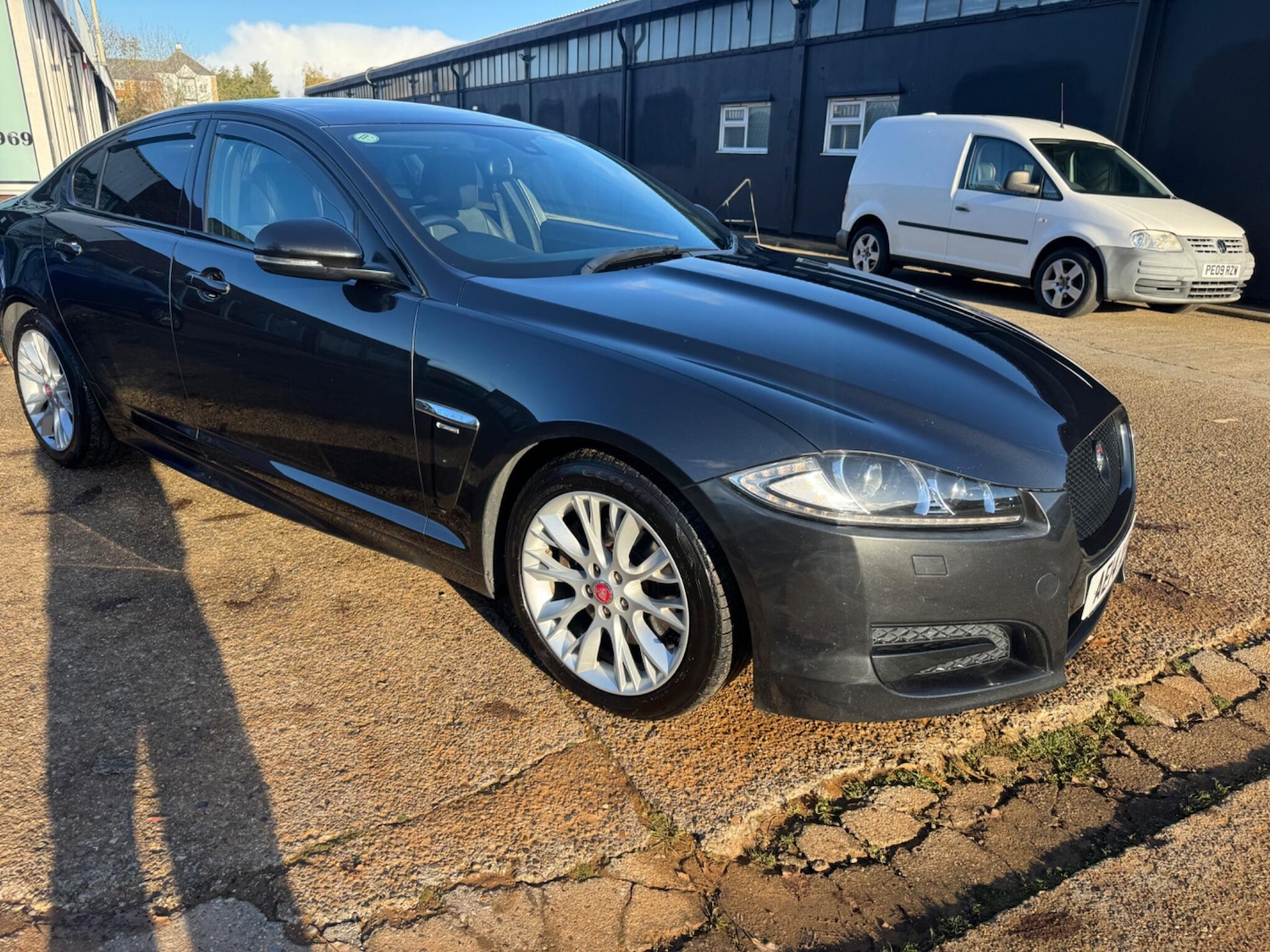 Used Jaguar XF 2014 for sale - 76701690: Photo 5