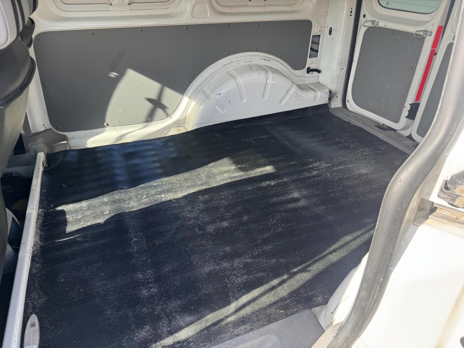 Used Volkswagen Caddy 2009 for sale - 77718974: Photo 26