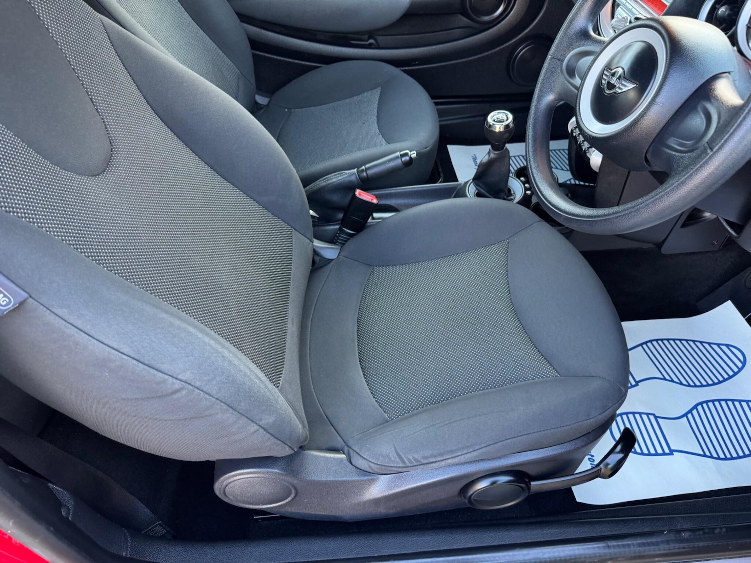 Used MINI Convertible 2010 for sale - 76174688: Photo 14