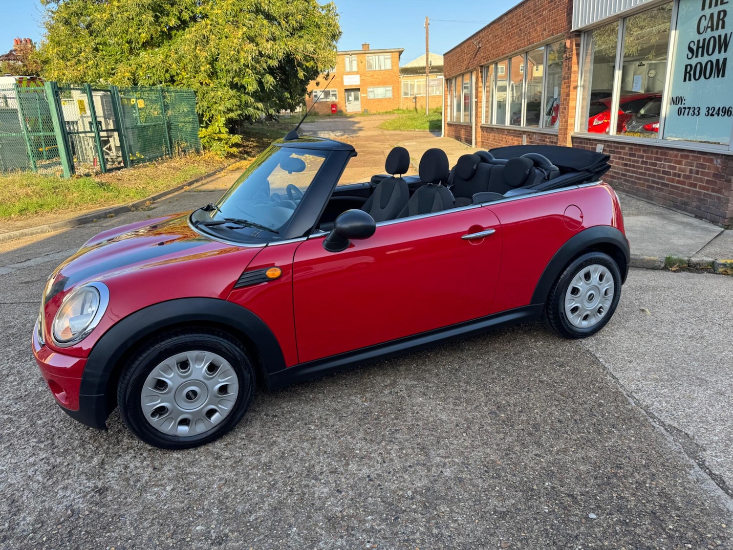 Used MINI Convertible 2010 for sale - 76174688: Photo 22