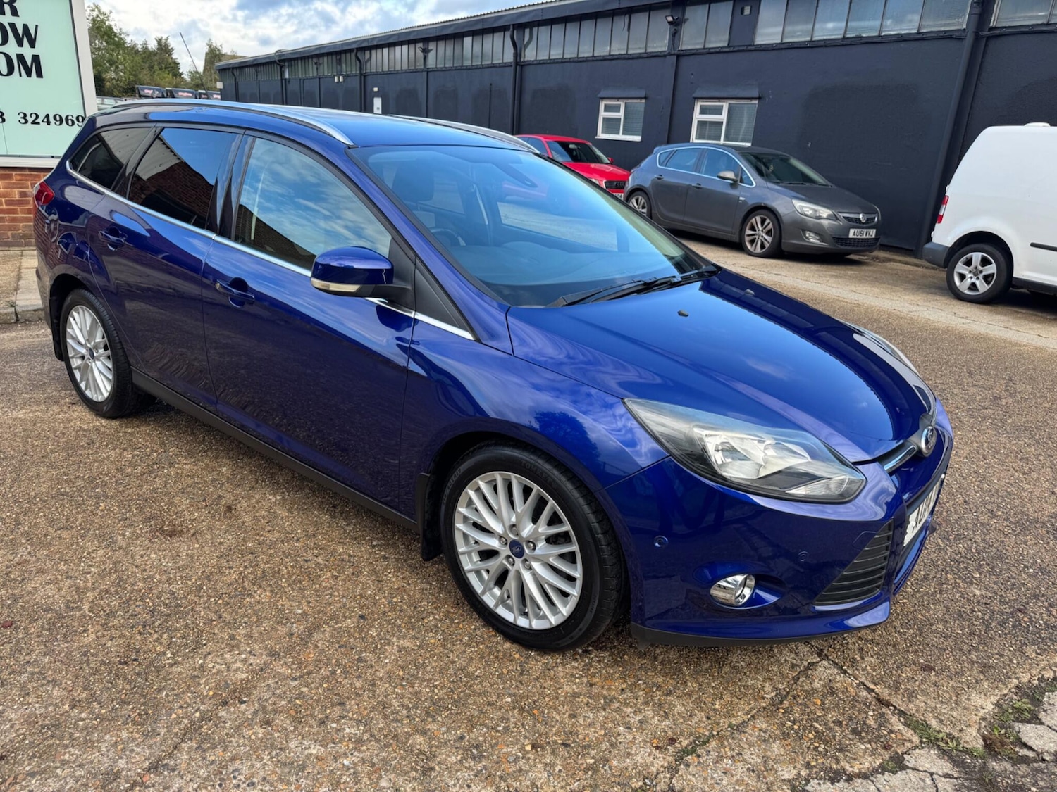 Used Ford Focus 2014 for sale - 76360485: Photo 4