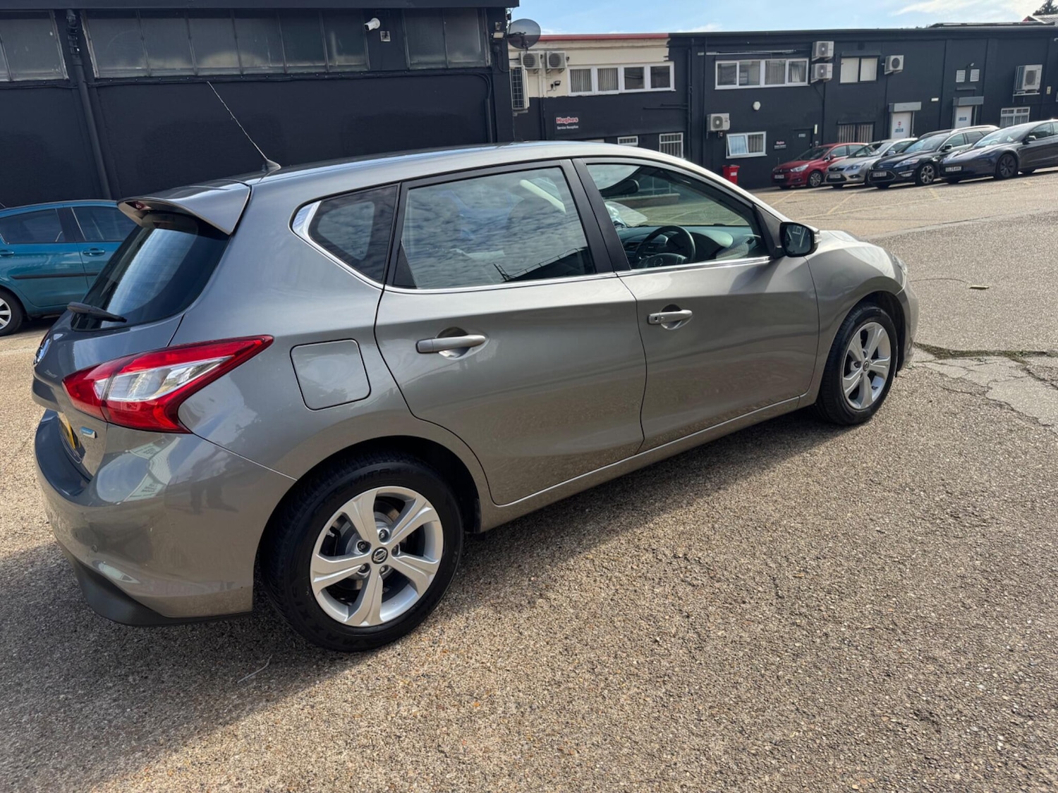 Used Nissan Pulsar 2015 for sale - 76151109: Photo 25