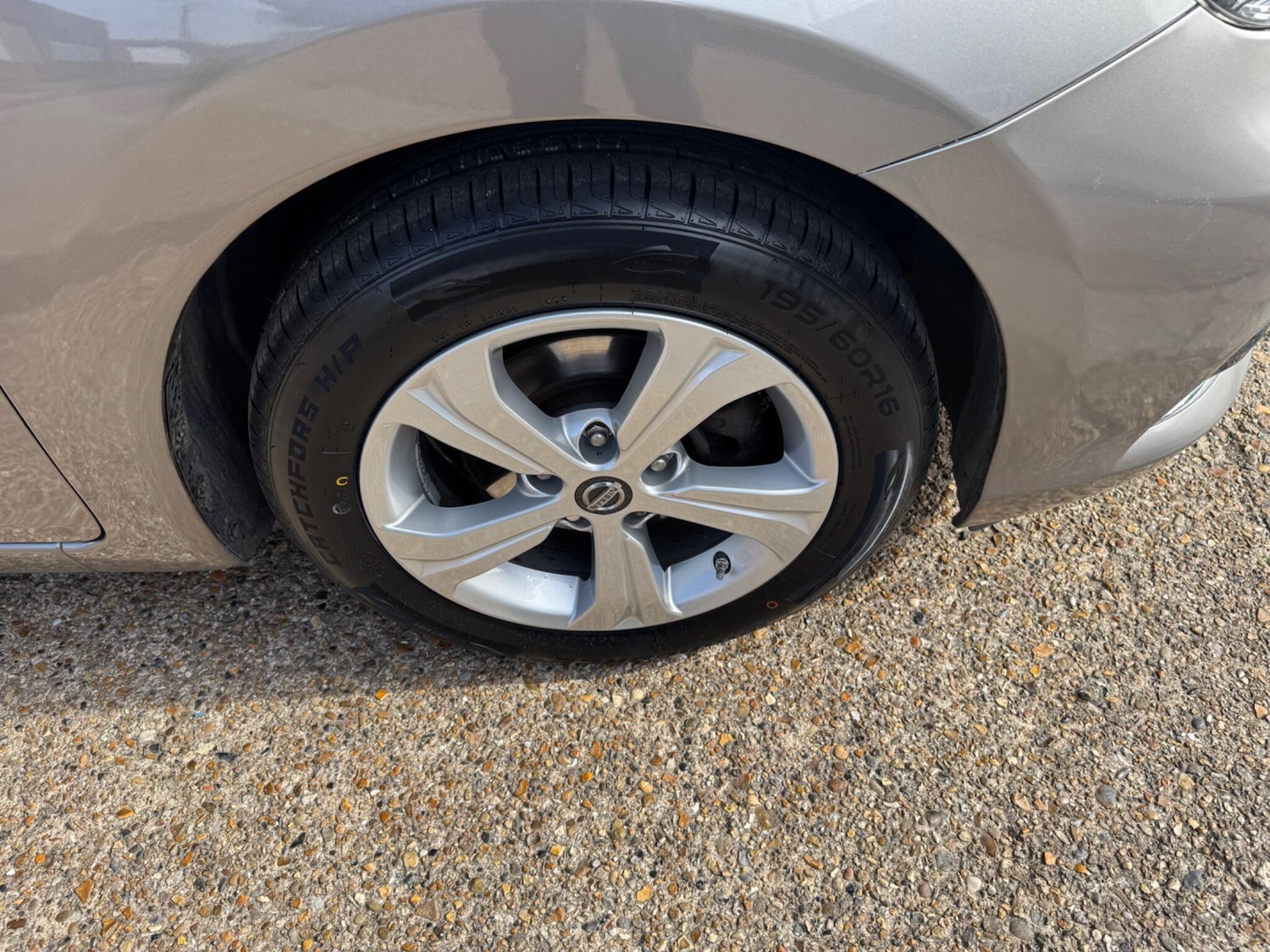 Used Nissan Pulsar 2015 for sale - 76151109: Photo 28