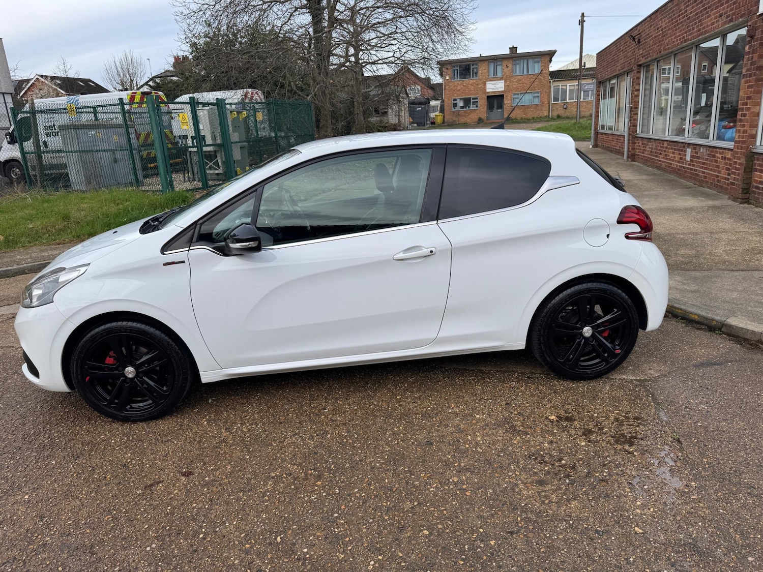 Used Peugeot 208 2016 for sale - 77864621: Photo 17