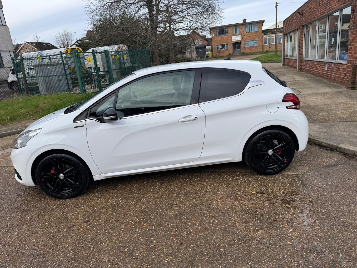 Used Peugeot 208 2016 for sale - 77864621: Photo 18