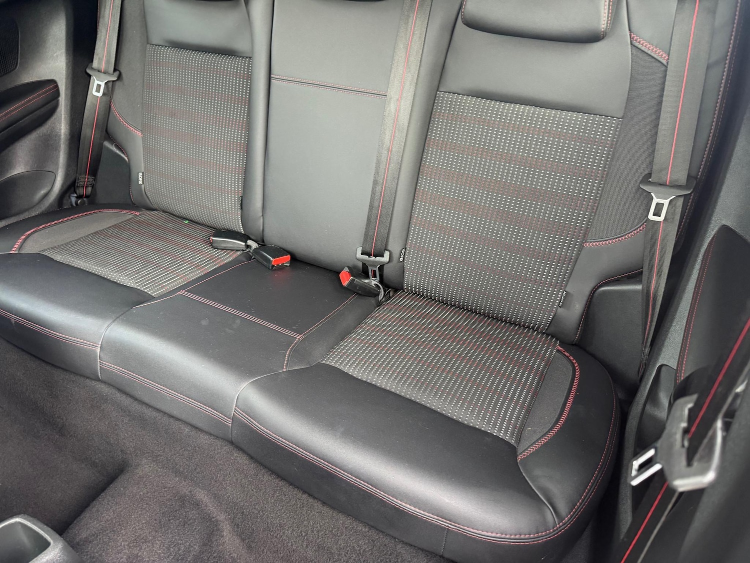 Used Peugeot 208 2016 for sale - 77864621: Photo 39