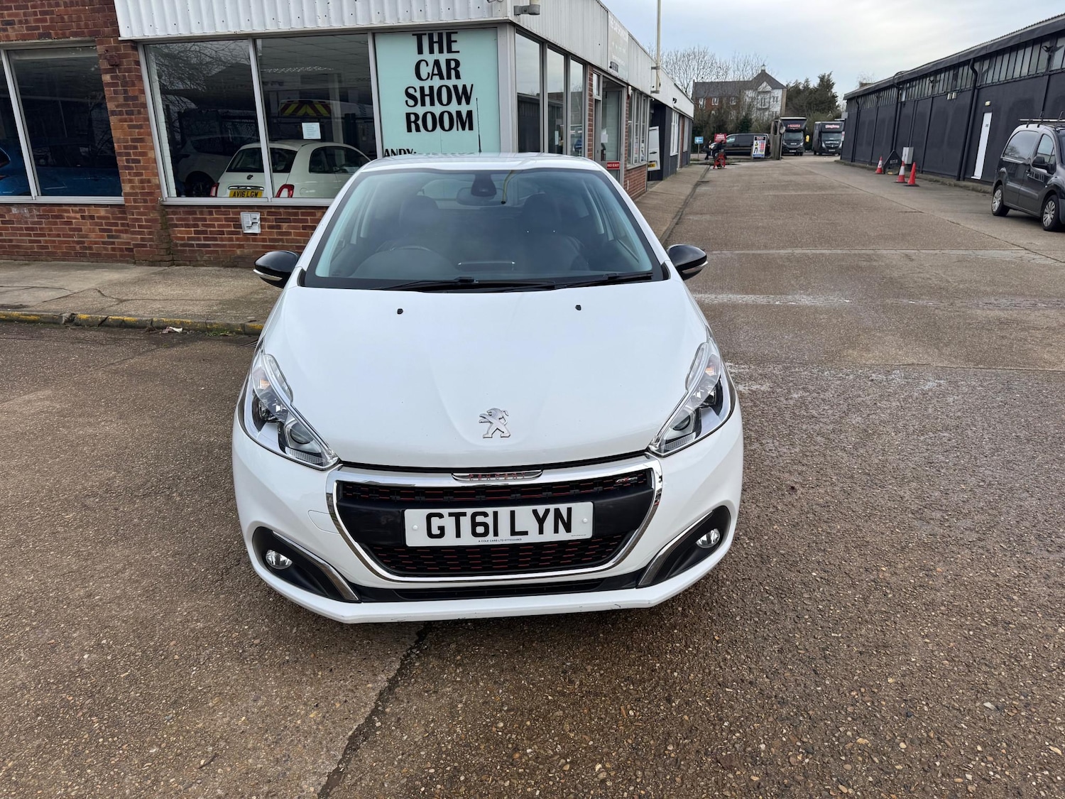 Used Peugeot 208 2016 for sale - 77864621: Photo 8