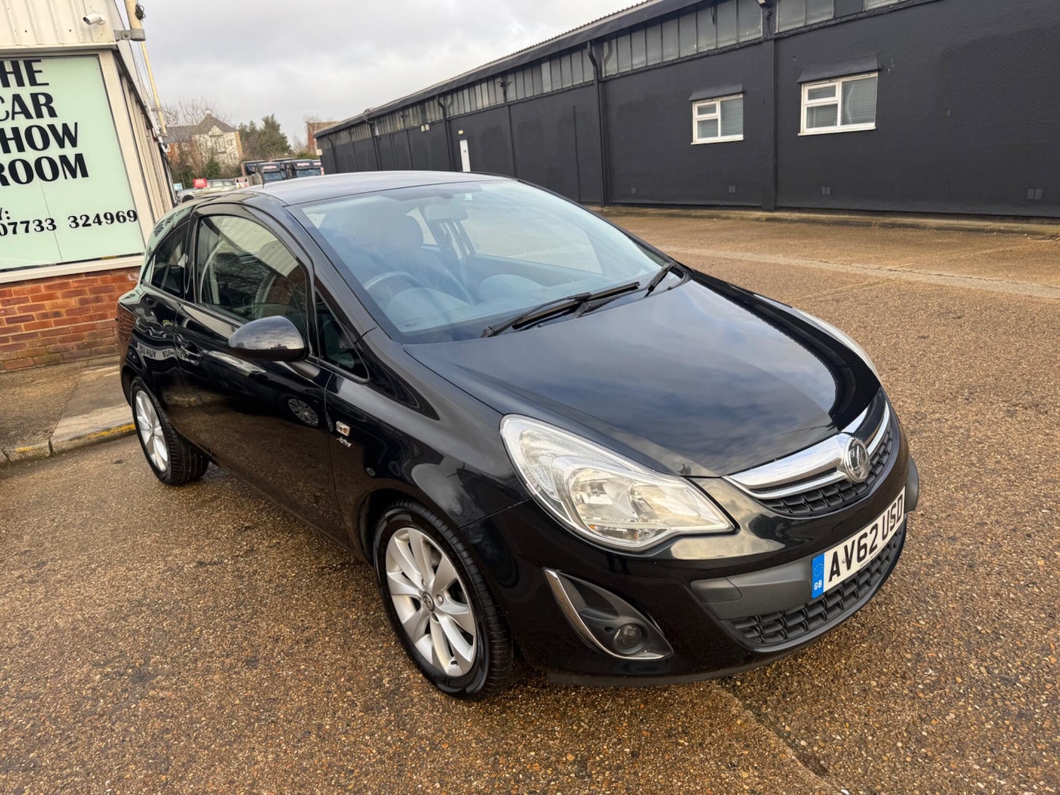 Used Vauxhall Corsa 2012 for sale - 77238636: Photo 4