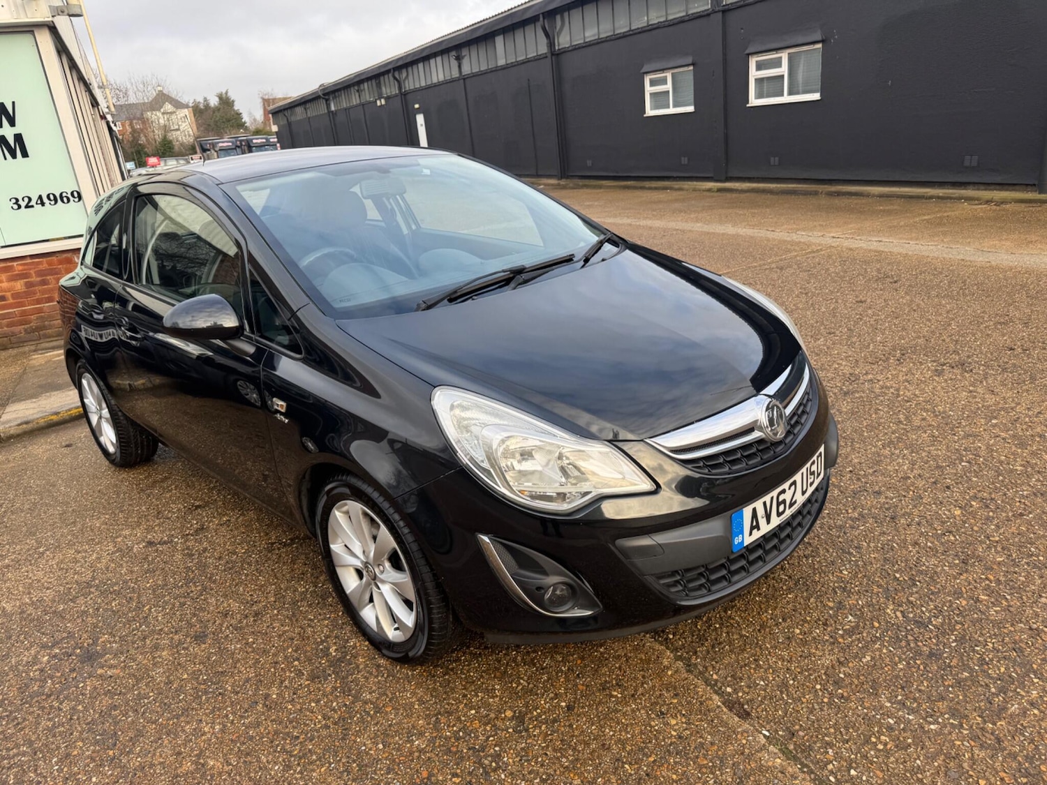 Used Vauxhall Corsa 2012 for sale - 77238636: Photo 5