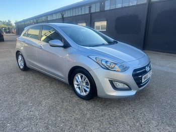 Used Hyundai i30 2015 for sale - 78452238: Photo