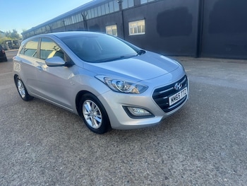 Used Hyundai i30 2015 for sale - 78452238: Photo