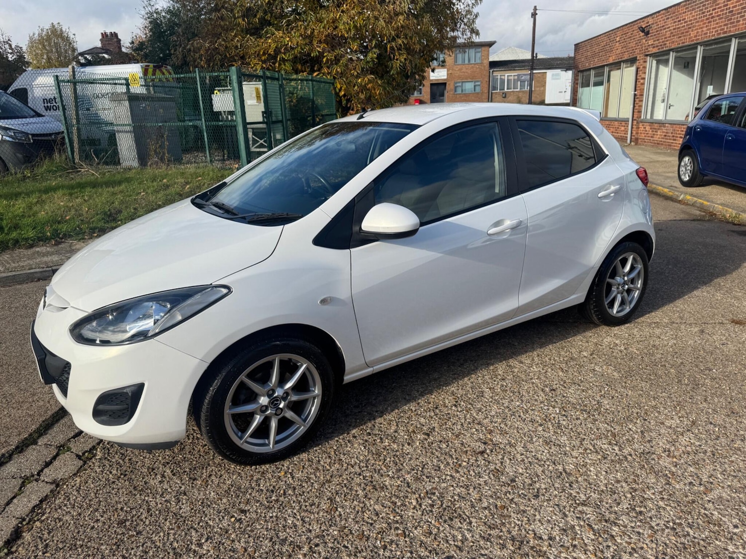 Used Mazda Mazda2 2014 for sale - 76473297: Photo 14