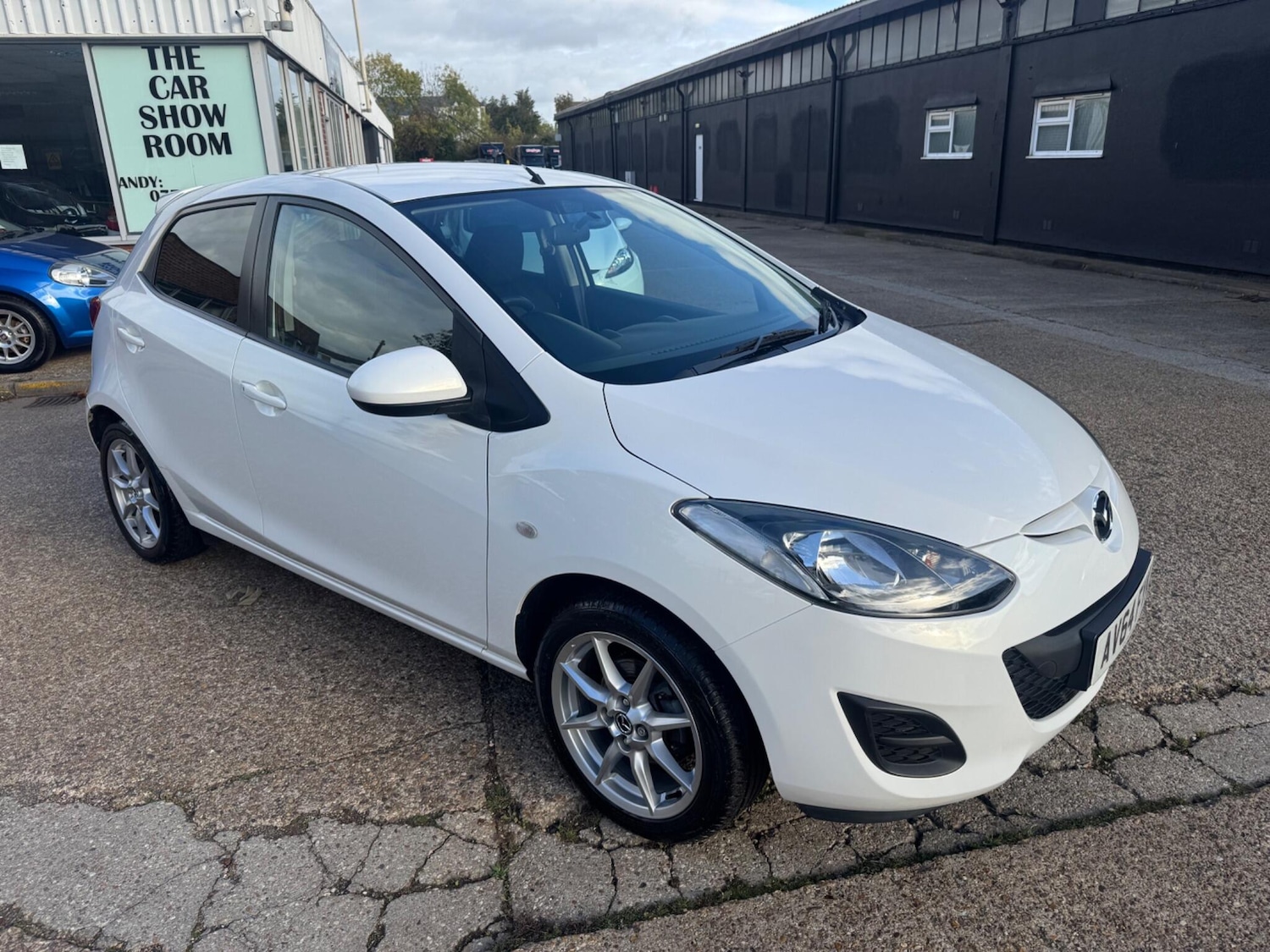 Used Mazda Mazda2 2014 for sale - 76473297: Photo 3