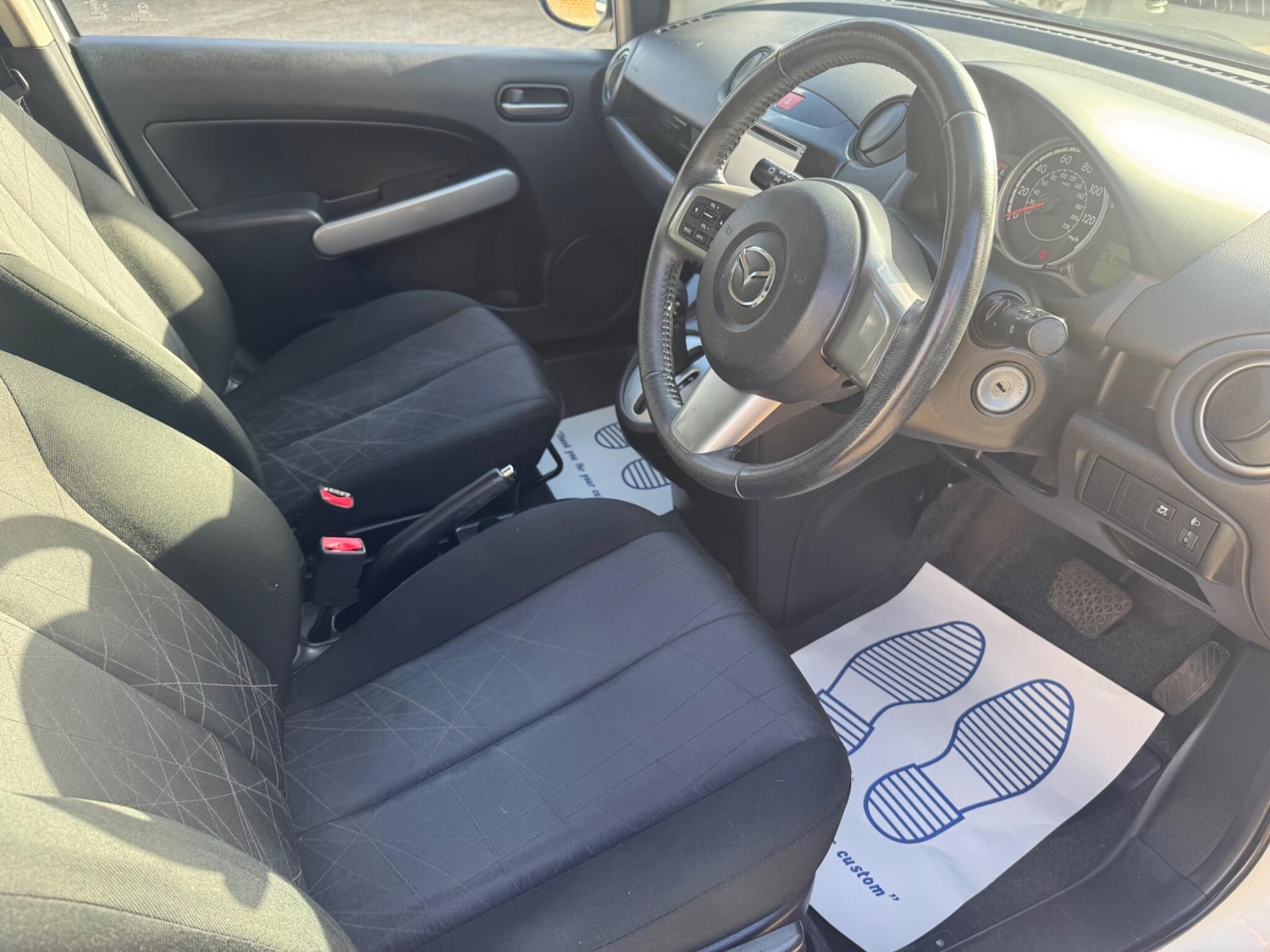 Used Mazda Mazda2 2014 for sale - 76473297: Photo 30