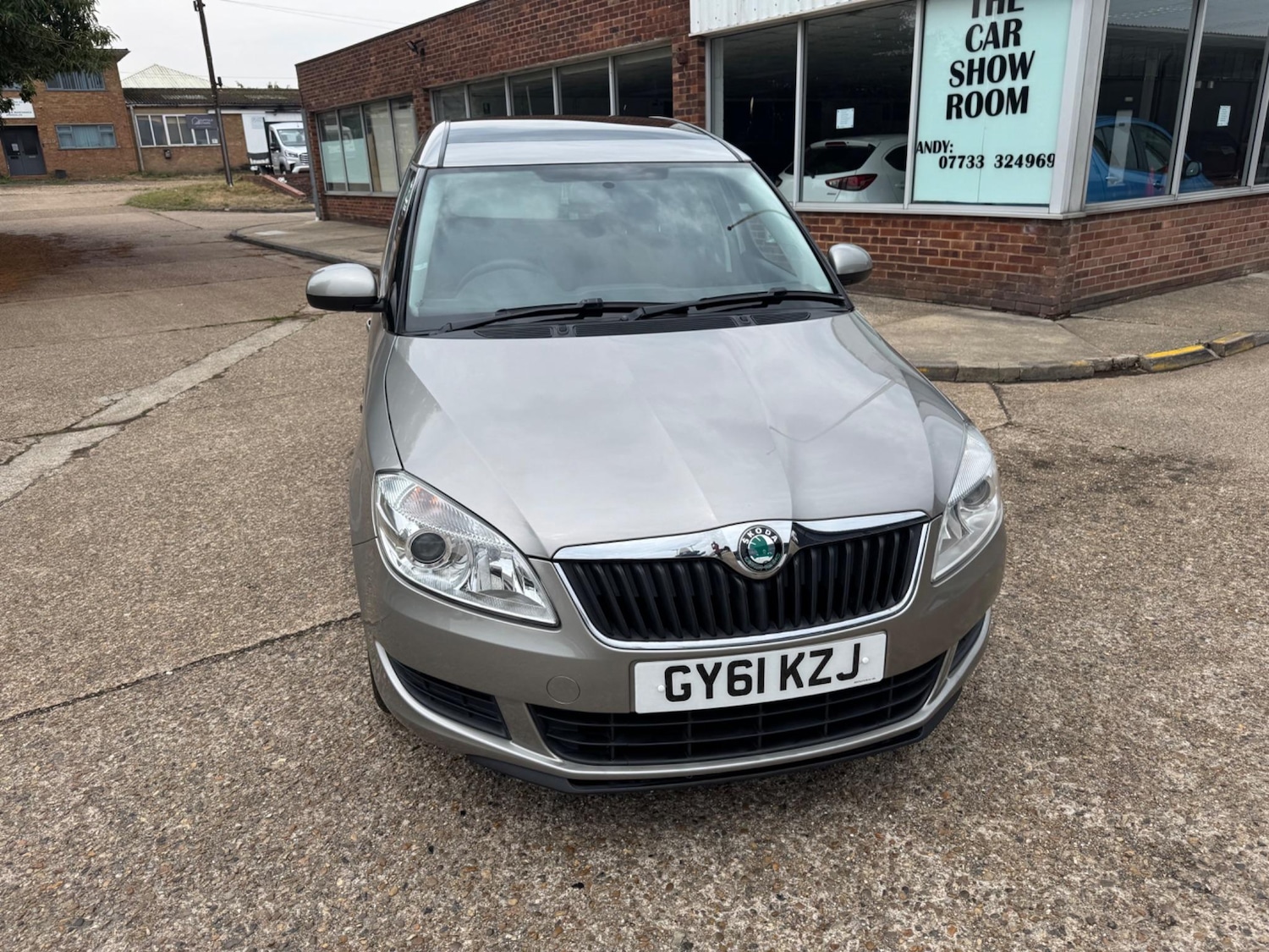 Used Skoda Roomster 2011 for sale - 76991316: Photo 3