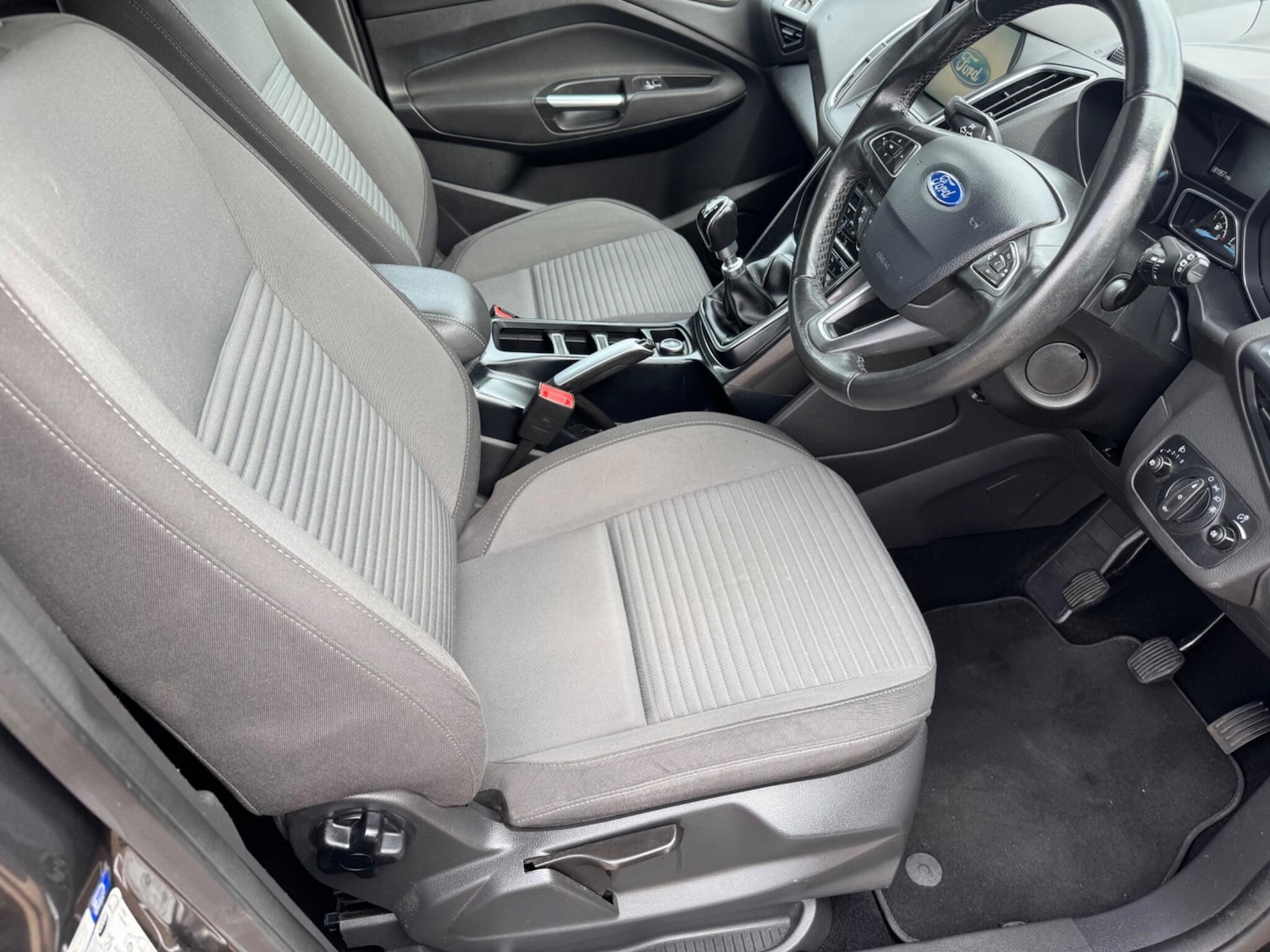 Used Ford C-Max 2016 for sale - 76432364: Photo 31