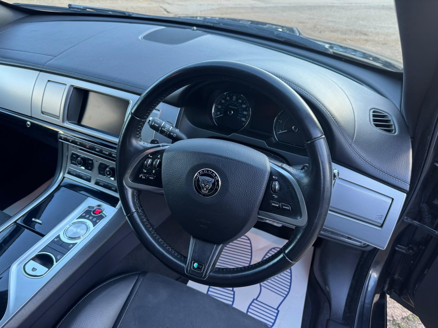 Used Jaguar XF 2014 for sale - 77459737: Photo 28