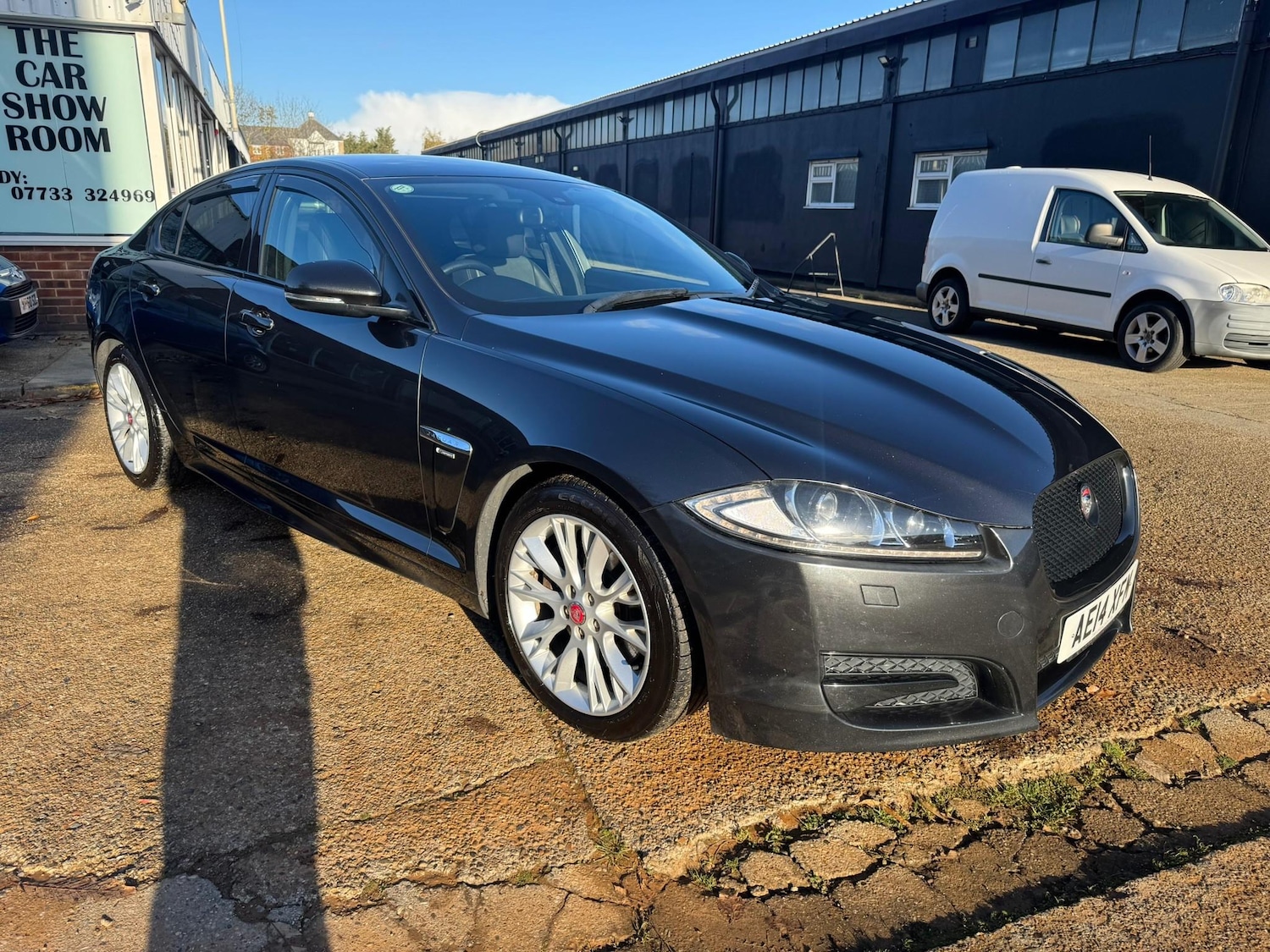 Used Jaguar XF 2014 for sale - 77459737: Photo 4