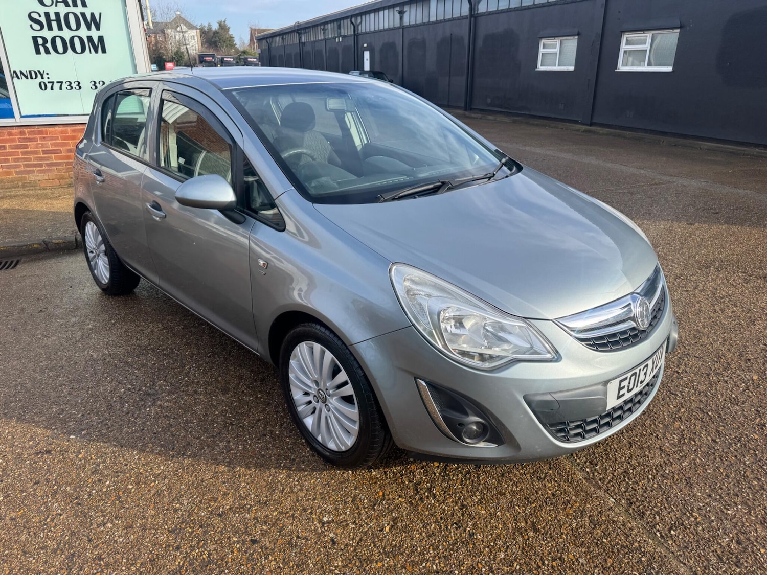 Used Vauxhall Corsa 2013 for sale - 77396224: Photo 2
