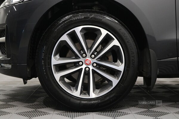 Used Jaguar F-Pace 2019 for sale - 76284987: Photo 8