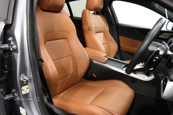 Used Jaguar XE 2023 for sale - 76167974: Photo 15