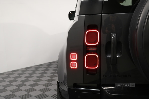 Used Land Rover Defender 2023 for sale - 76419627: Photo 12