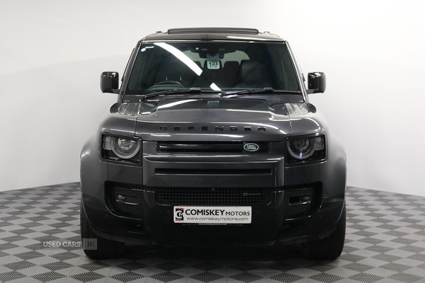 Used Land Rover Defender 2023 for sale - 76419627: Photo 2