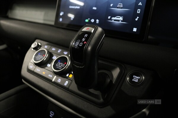 Used Land Rover Defender 2022 for sale - 77345893: Photo 31