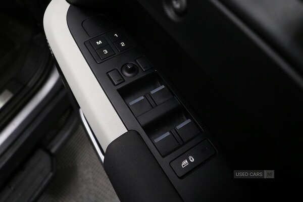 Used Land Rover Defender 2022 for sale - 77345893: Photo 34