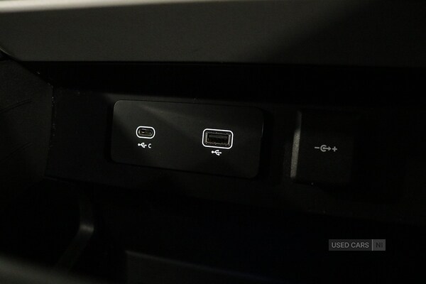 Used Land Rover Defender 2022 for sale - 77345893: Photo 56