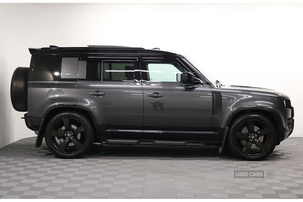 Used Land Rover Defender 2023 for sale - 76899788: Photo 8