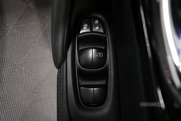 Used Nissan Qashqai 2017 for sale - 77075040: Photo 40