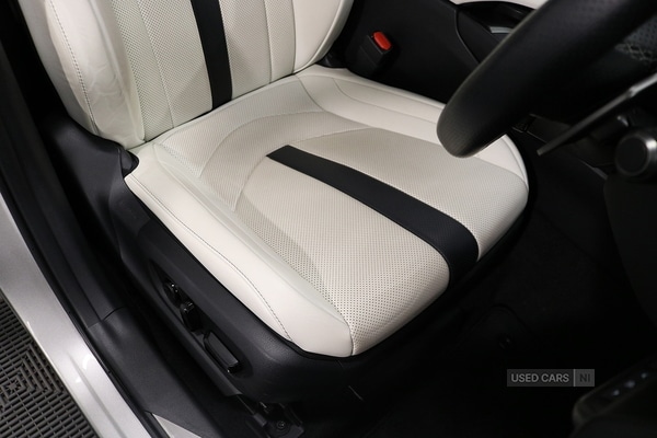 Used Lexus UX 2022 for sale - 78063231: Photo 16