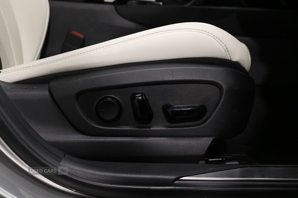 Used Lexus UX 2022 for sale - 78063231: Photo 17