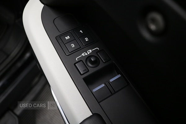 Used Land Rover Defender 2023 for sale - 77539030: Photo 23