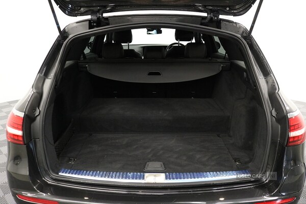 Used Mercedes-Benz E-Class 2021 for sale - 76215813: Photo 11