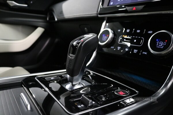 Used Jaguar XE 2022 for sale - 76936787: Photo 28