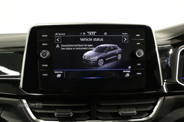 Used Volkswagen T-Roc 2022 for sale - 76474309: Photo 32