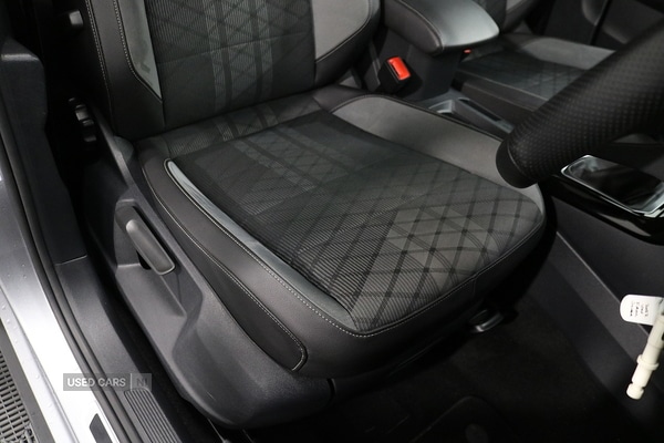 Used Volkswagen T-Roc 2022 for sale - 76441570: Photo 15