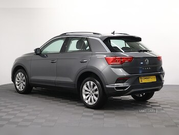 Used Volkswagen T-Roc 2019 for sale - 76936784: Photo