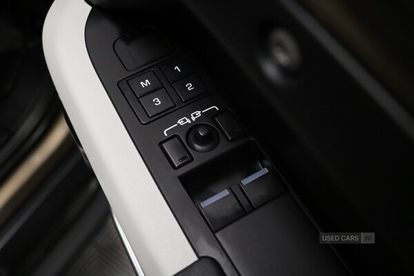 Used Land Rover Defender 2023 for sale - 75521168: Photo 50