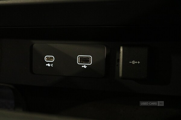 Used Land Rover Defender 2023 for sale - 76248341: Photo 51
