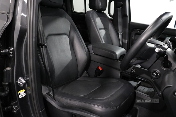 Used Land Rover Defender 2023 for sale - 76899749: Photo 15