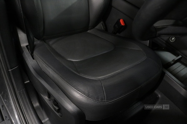 Used Land Rover Defender 2023 for sale - 76899749: Photo 16