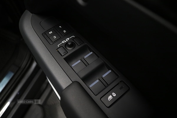 Used Land Rover Defender 2023 for sale - 76899749: Photo 50