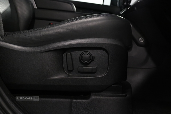 Used Land Rover Defender 2022 for sale - 76399922: Photo 21