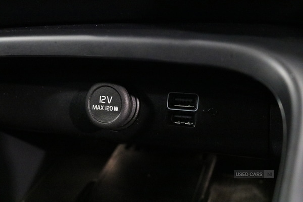 Used Volvo XC40 2023 for sale - 76914327: Photo 42