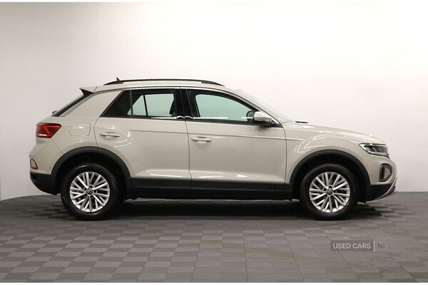 Used Volkswagen T-Roc 2023 for sale - 77315626: Photo 7