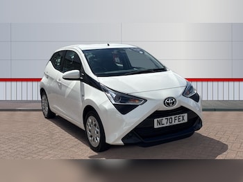2020 (70) - 1.0 VVT-i X-Play TSS 5dr Petrol Hatchback